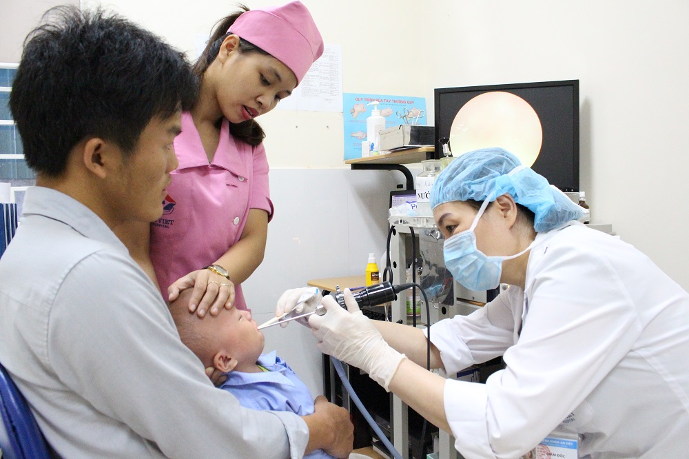 Bác sĩ tai mũi họng đBác sĩ tai mũi họng đầu ngành Việt Namầu ngành Việt Nam