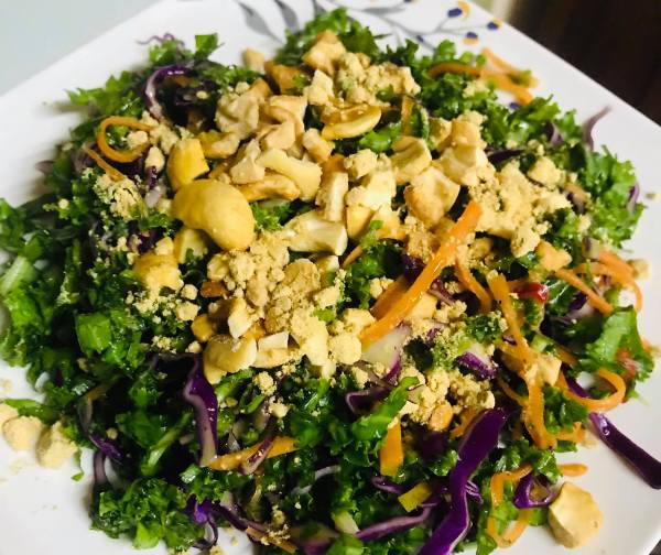 Cách làm Salad Rau Cải Kale cực kì đơn giản và Healthy