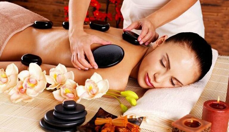 Công dụng của massage body đá nóng đối với sức khỏe